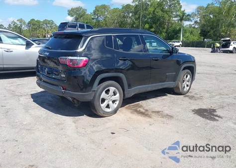 2018 Jeep Compass Latitude 4X4 from USA, damaged, VIN 3C4NJDBBXJT313943